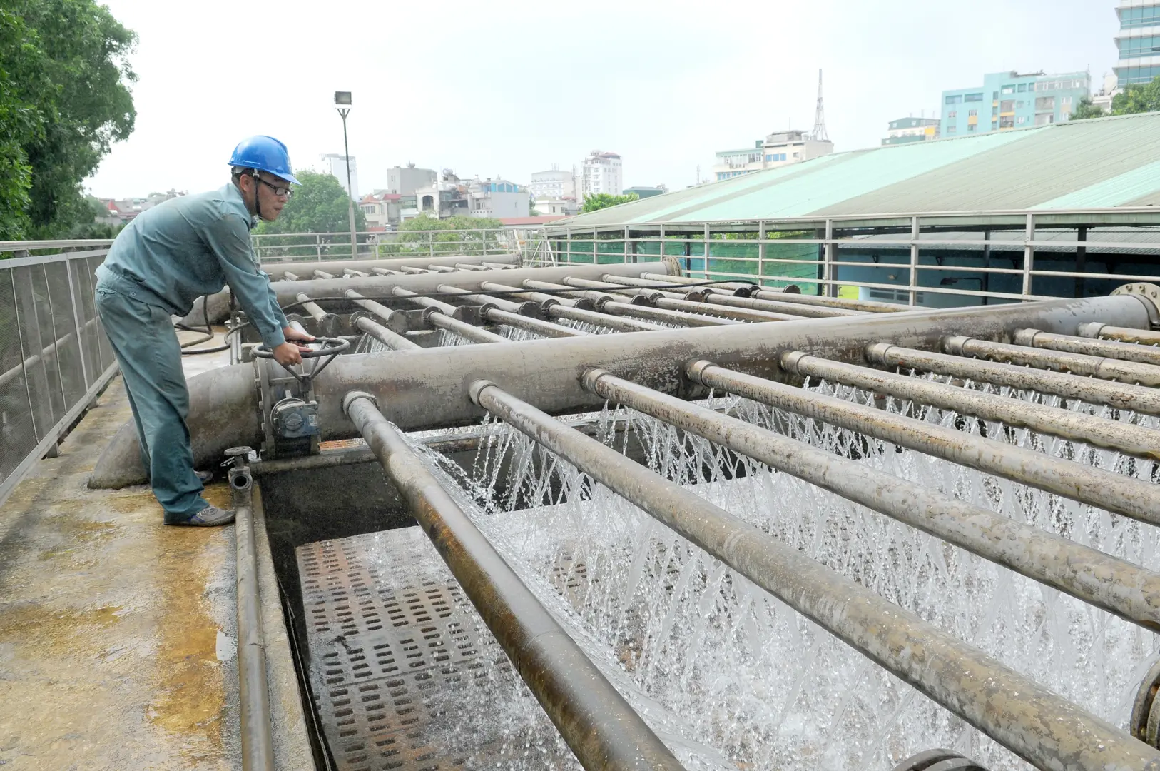 Cung cấp nước sạch tại Hà Nội: Chớm nắng đã “nóng”