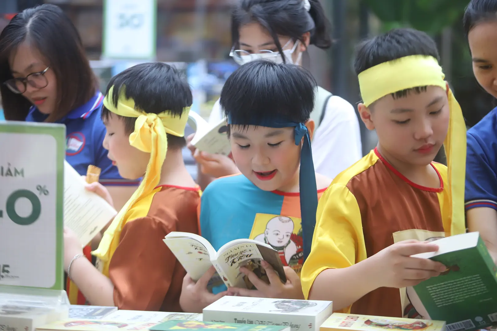 Làm bạn với trang sách ngày hè