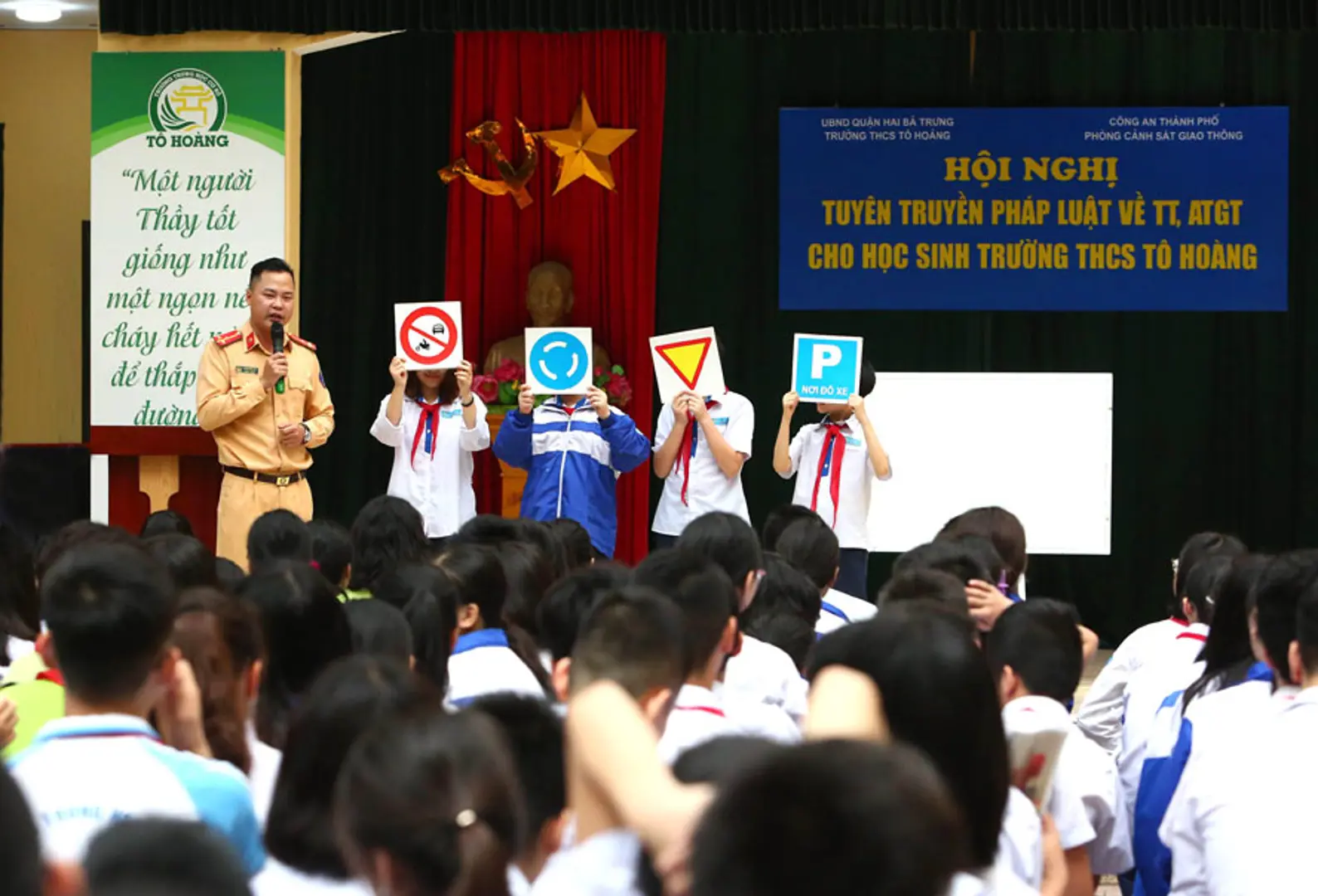 Tăng cường bảo đảm an toàn giao thông cho học sinh, sinh viên