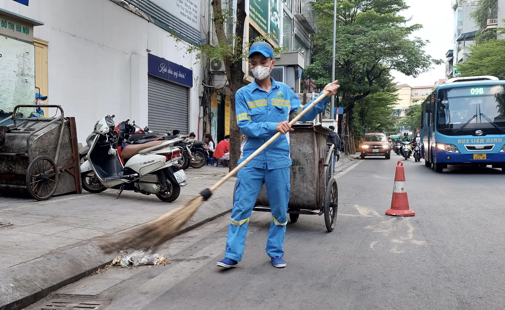 Anh bộ đội bén duyên với nghề vệ sinh môi trường