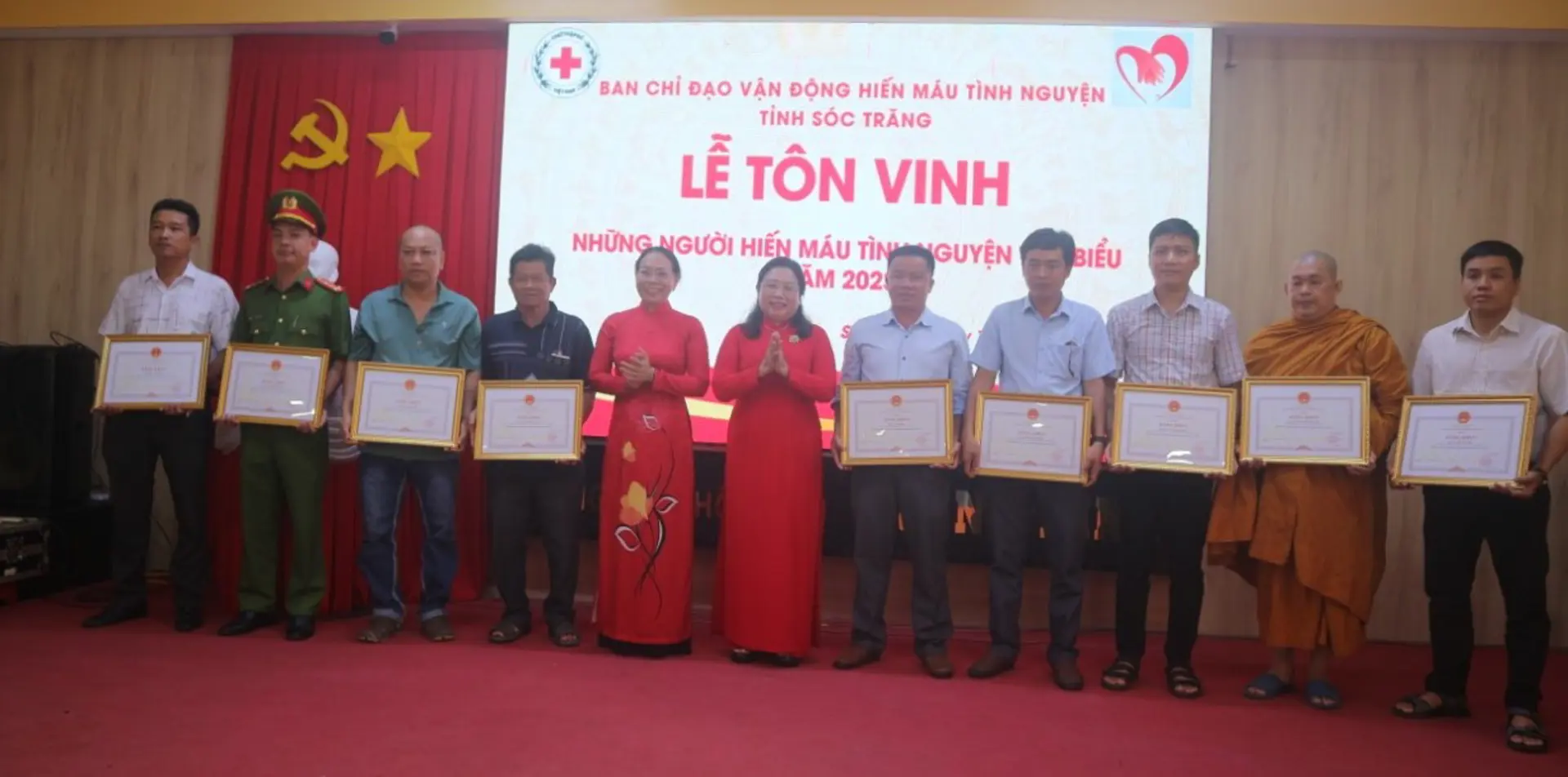 Sóc Trăng tôn vinh 158 cá nhân hiến máu tiêu biểu