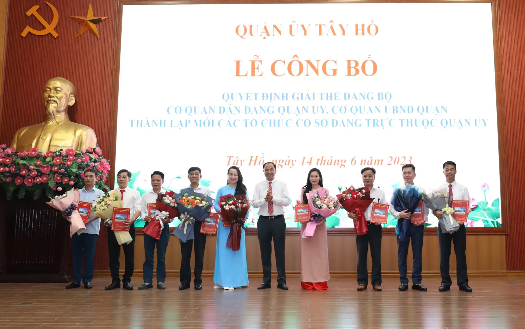 Giải thể 2 Đảng bộ trực thuộc Quận ủy Tây Hồ