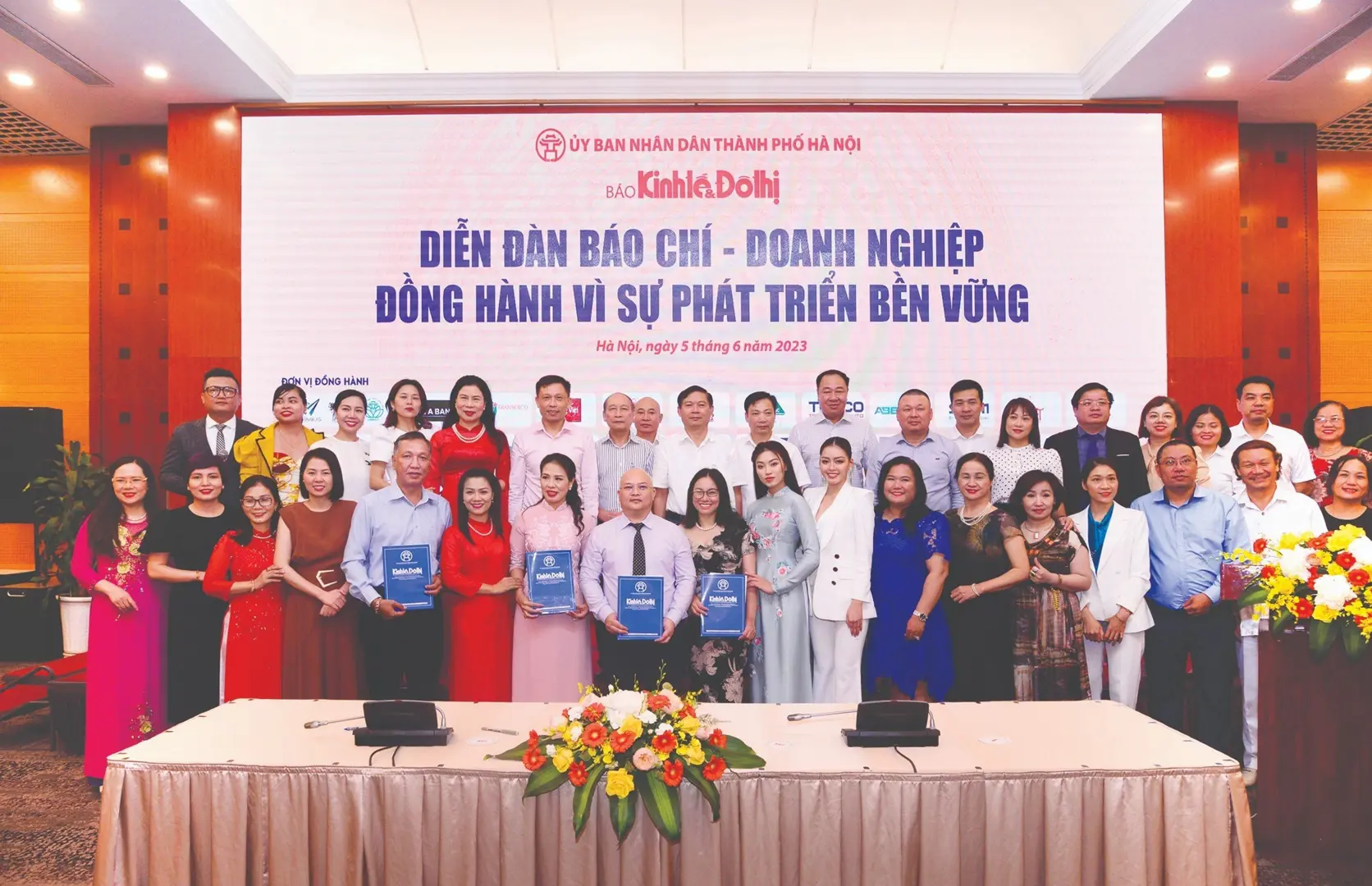 Báo chí - doanh nghiệp đồng hành cùng phát triển