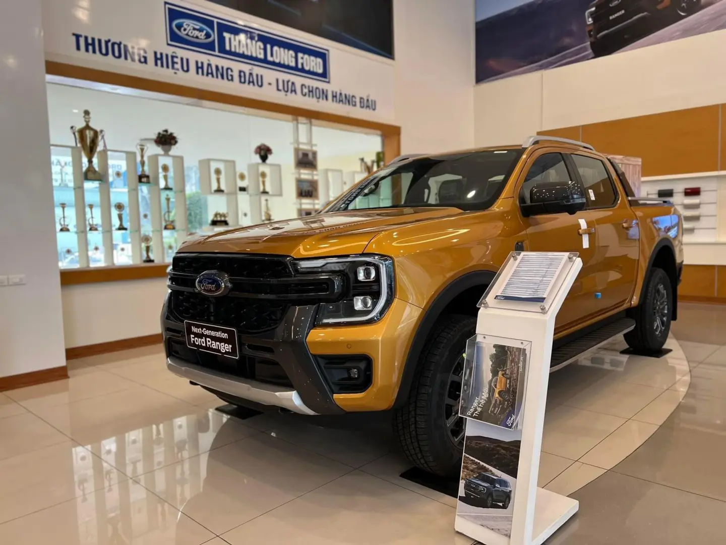 Giá xe ô tô Ford tháng 6/2023: Hỗ trợ 50% lệ phí trước bạ