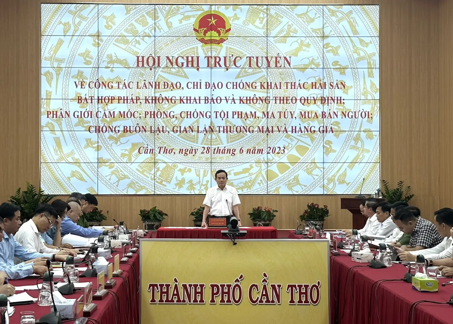 Phó Thủ tướng Trần Lưu Quang chủ trì Hội nghị với các tỉnh Tây Nam Bộ