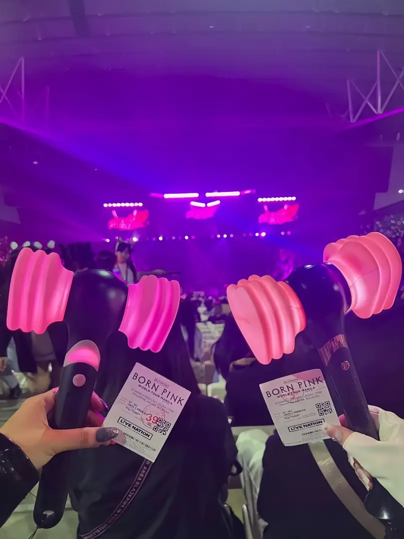 Phe vé vỡ mộng vì ôm vé BlackPink