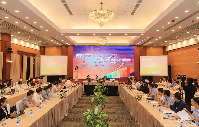 Cải cách thể chế tạo môi trường cho doanh nghiệp phát triển