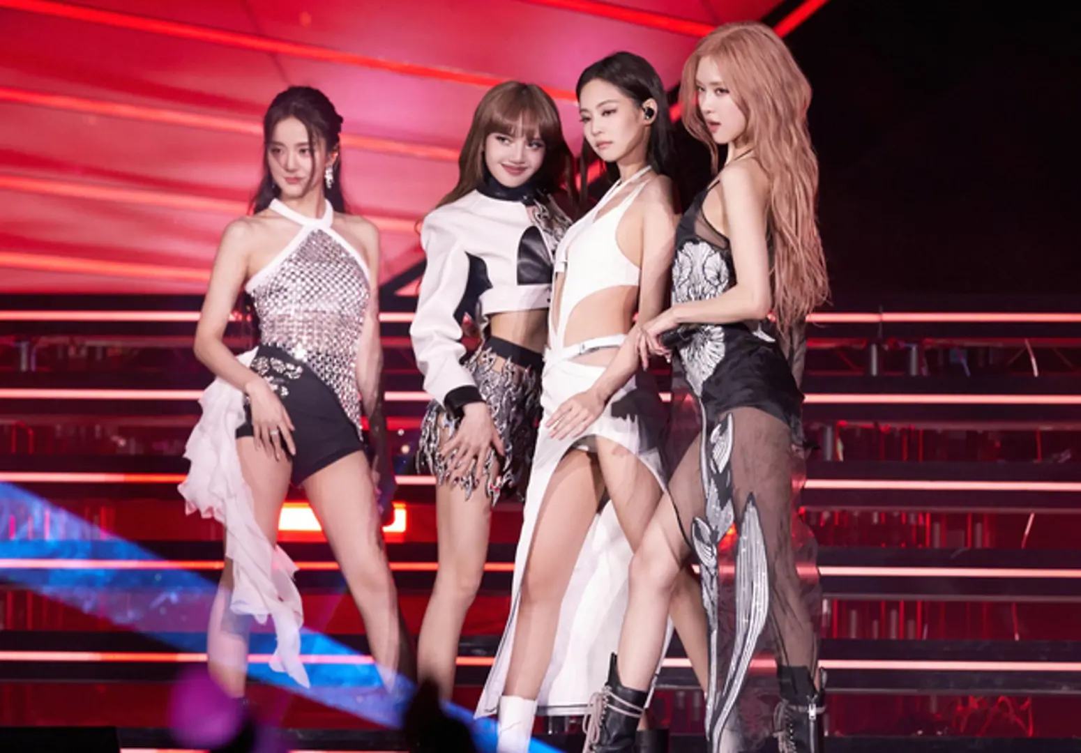 Ban tổ chức show Black Pink cam kết trả tiền bản quyền trước 12h ngày 29/7