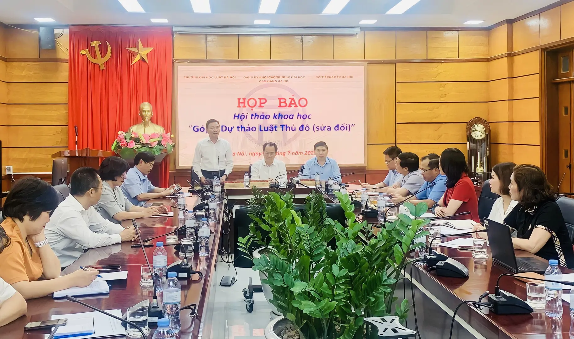 Sáng nay, 350 đại biểu tham dự Hội thảo khoa học sửa đổi Luật Thủ đô