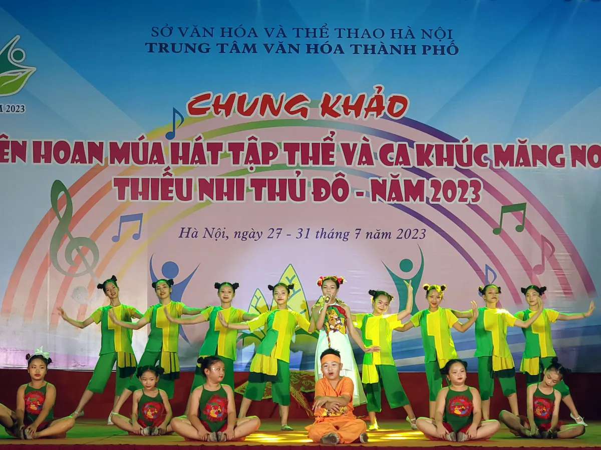 Sôi nổi liên hoan múa hát tập thể và ca khúc măng non Thủ đô