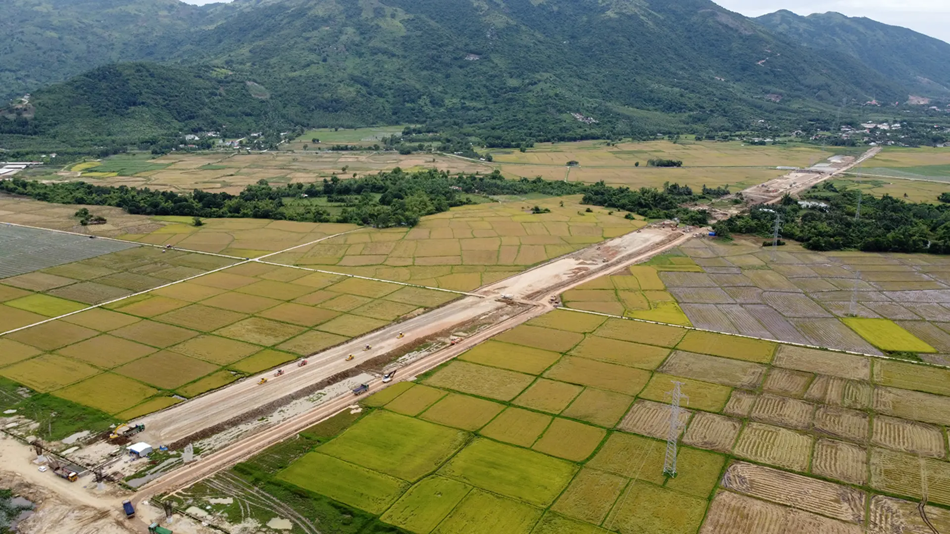 Cao tốc Vân Phong – Nha Trang gặp khó về giải phóng mặt bằng