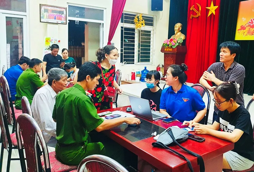 Quận Bắc Từ Liêm:Hướng dẫn hơn 160.000 người dân kích hoạt thành công tài khoản VNEID