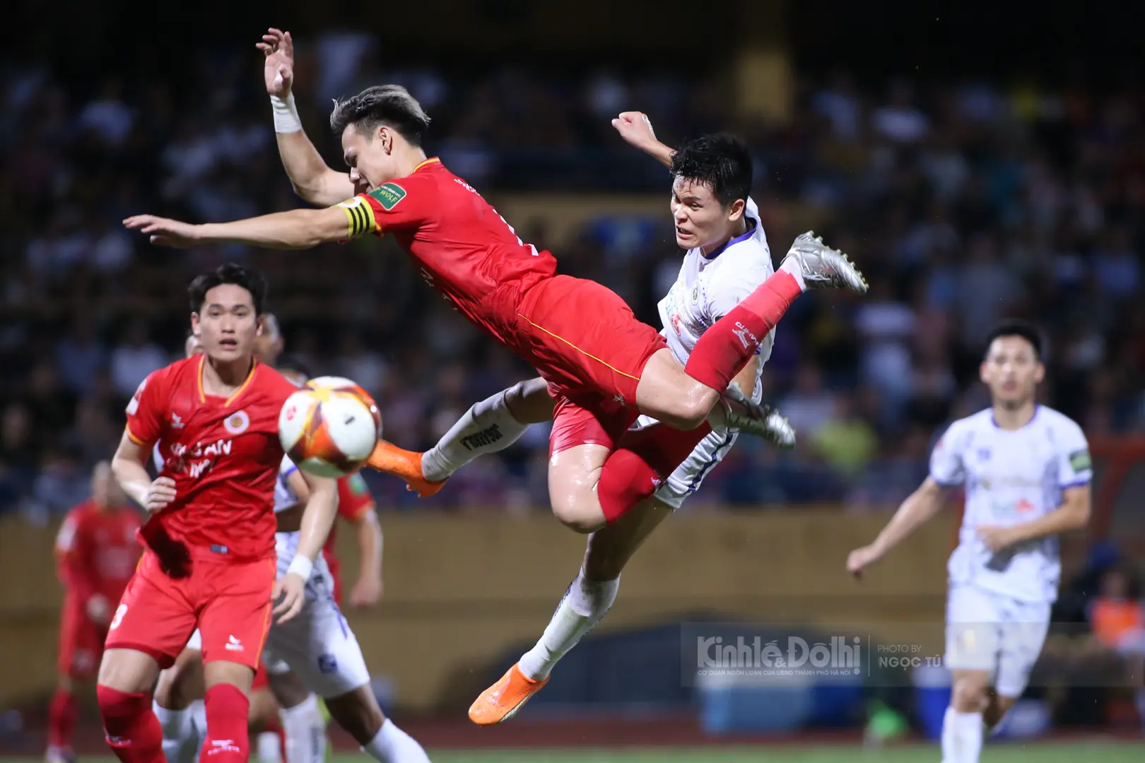 Đua vô địch V-League 2023: "Tứ mã" tranh vương, hấp dẫn phút cuối