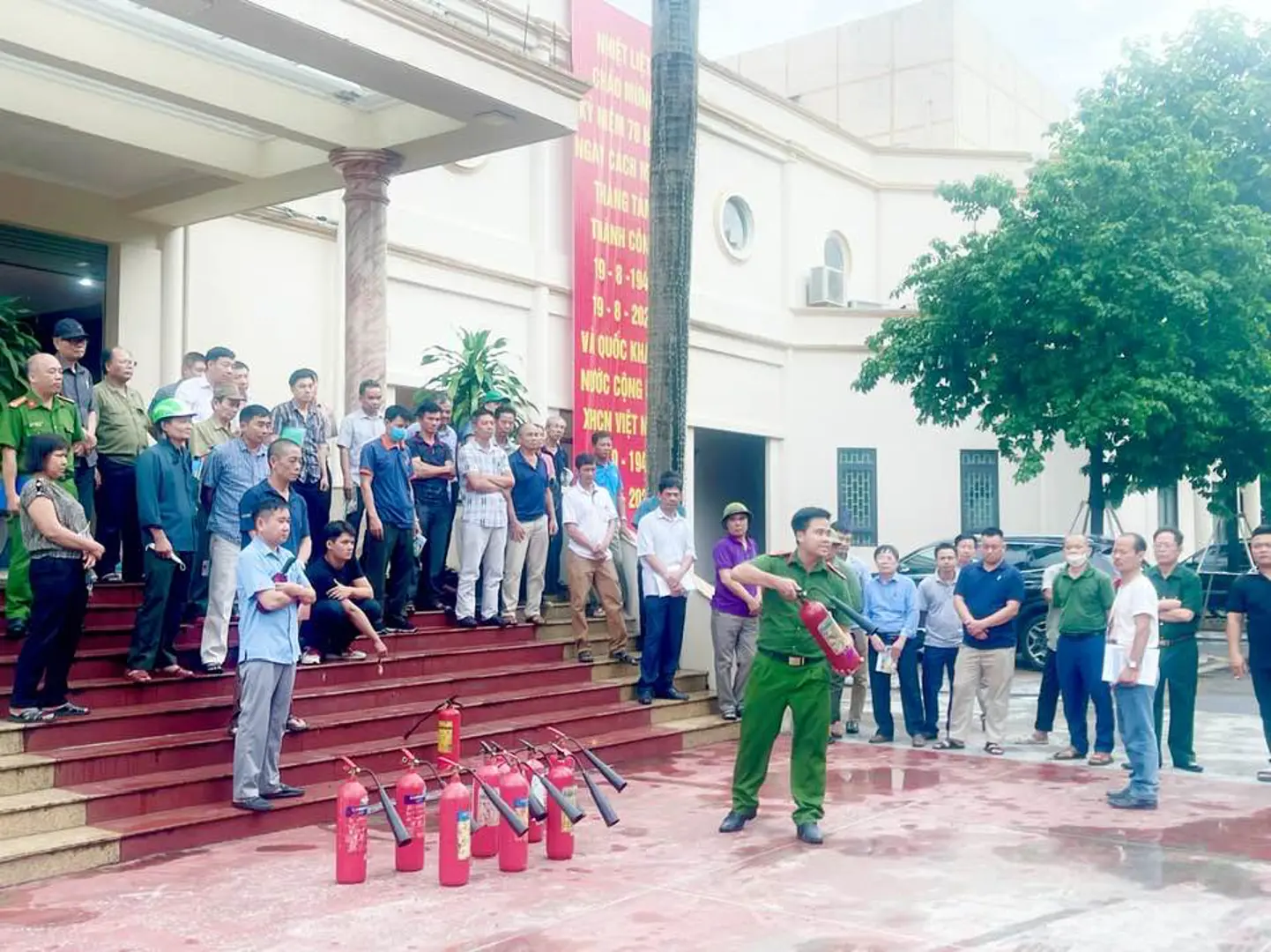 Huyện Thanh Trì nâng cao nghiệp vụ cho lực lượng dân phòng trong công tác PCCC