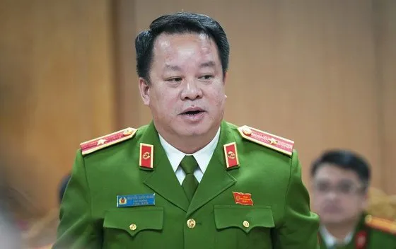 Người dân gặp khó khăn, vướng mắc VNeID có thể gọi cho C06