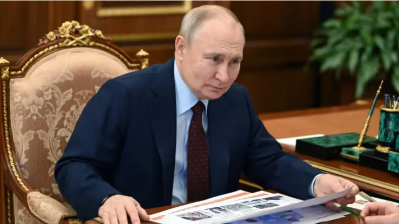 Ông Putin "nóng lòng" muốn "cứu" đồng rúp?