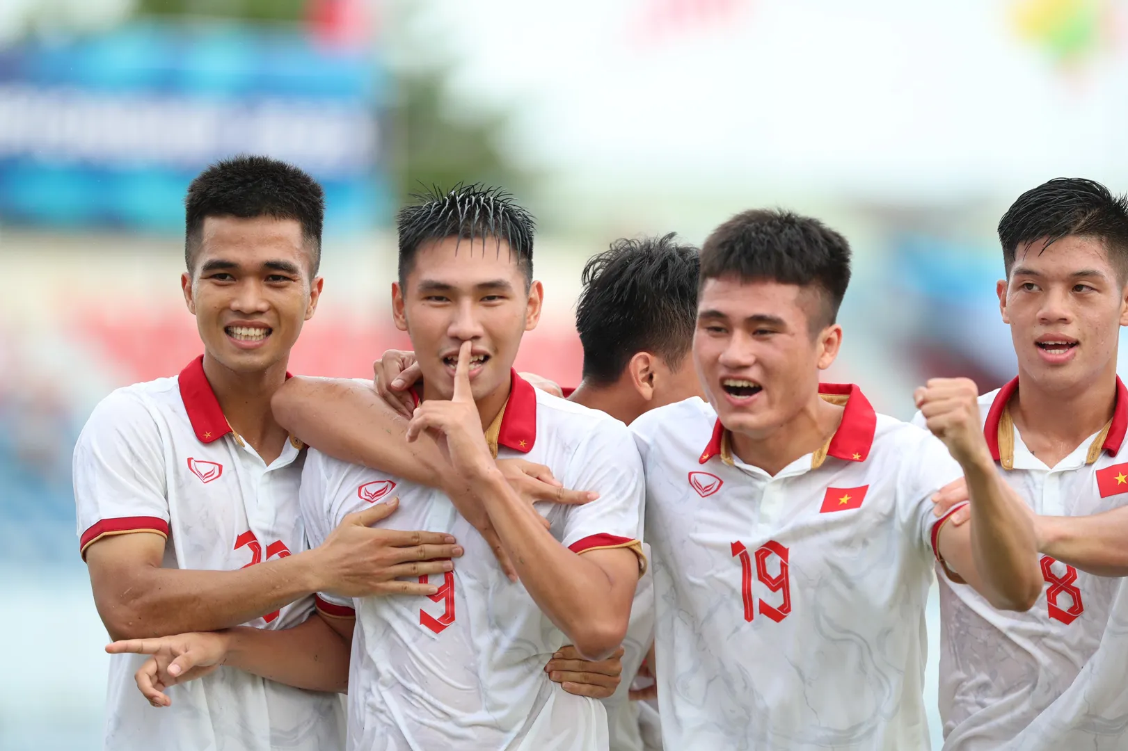 U23 Việt Nam thắng dễ U23 Lào