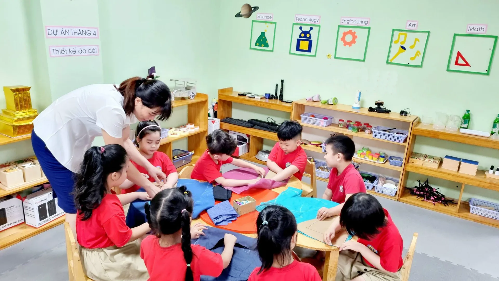 Tin tức tổng hợp hấp dẫn nhất trên báo in ra ngày 23/8/2023