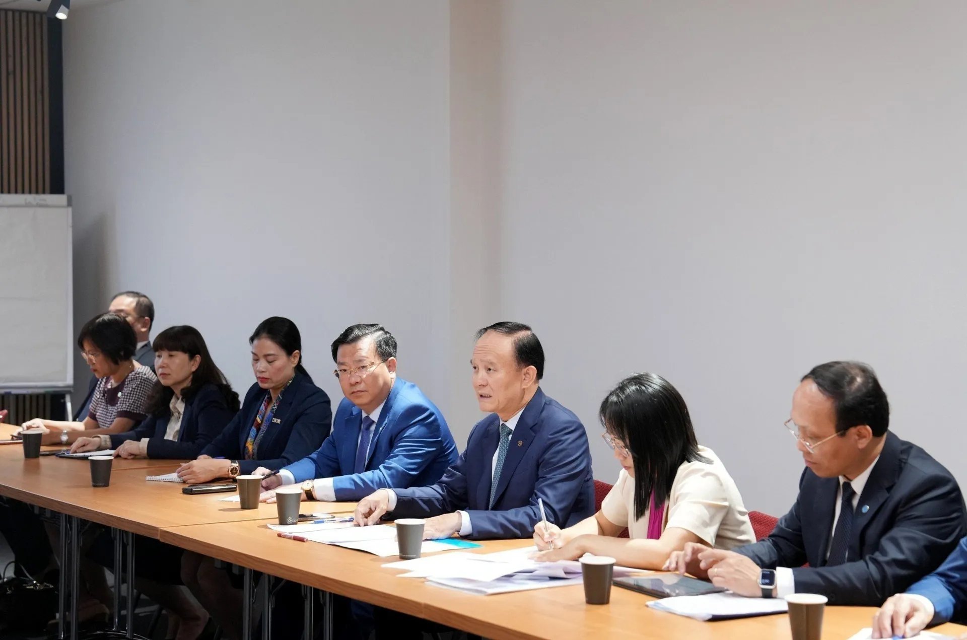 Thúc đẩy quan hệ hợp tác giữa Thủ đô Hà Nội với Vùng Ile-de-France, Pháp