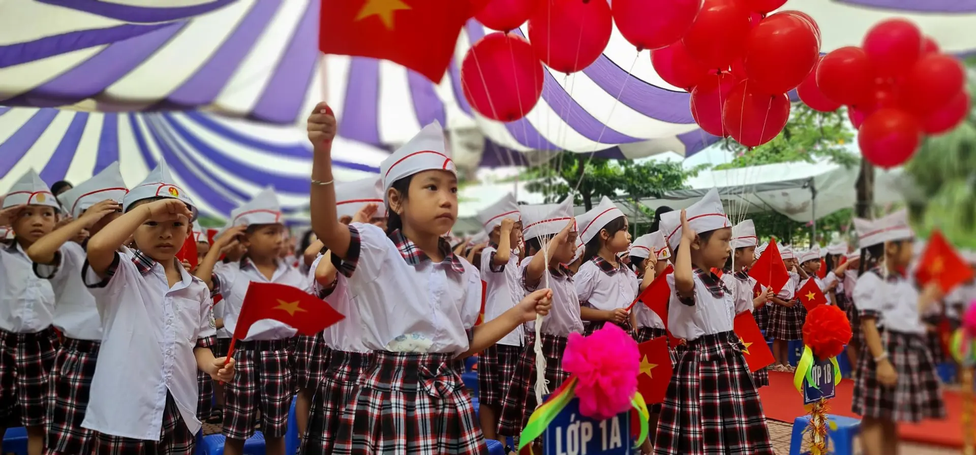 Huyện Quốc Oai: Học sinh háo hức khai giảng ở những ngôi trường mới