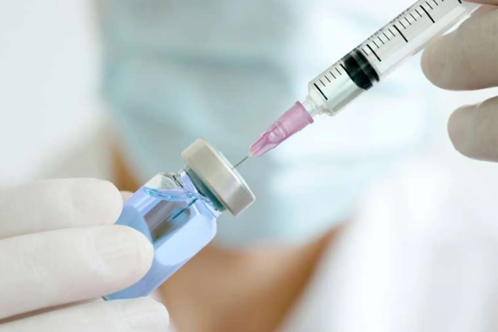 Nguyên nhân trẻ tai biến sau tiêm vaccine viêm gan B do đâu?