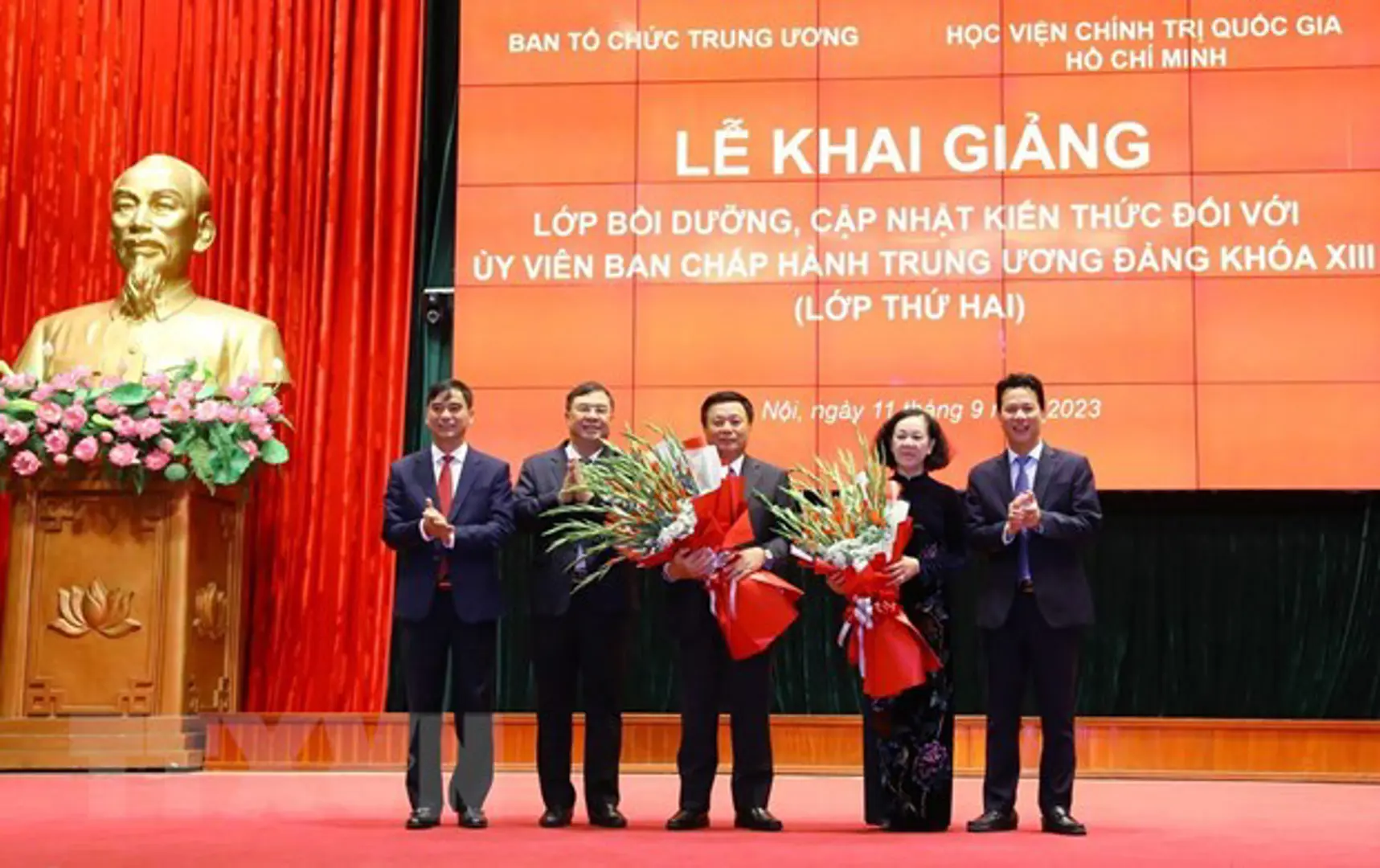 Khai giảng Lớp bồi dưỡng đối với Ủy viên Trung ương Đảng khóa XIII