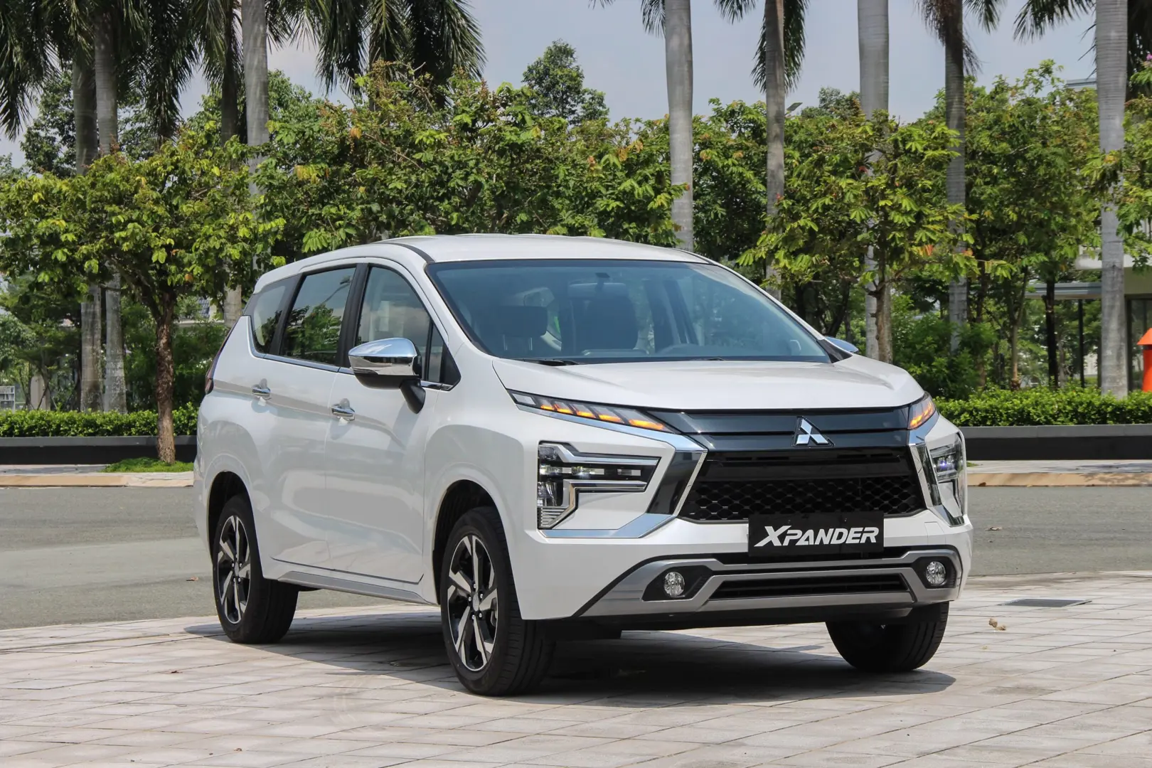 Giá xe ô tô hôm nay 12/9: Mitsubishi Xpander khuyến mại nhiều, chỉ từ 555 triệu