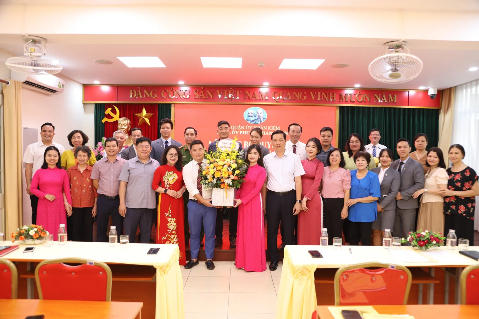Quận Hoàn Kiếm: Thêm chi bộ Doanh nghiệp ngoài khu vực Nhà nước