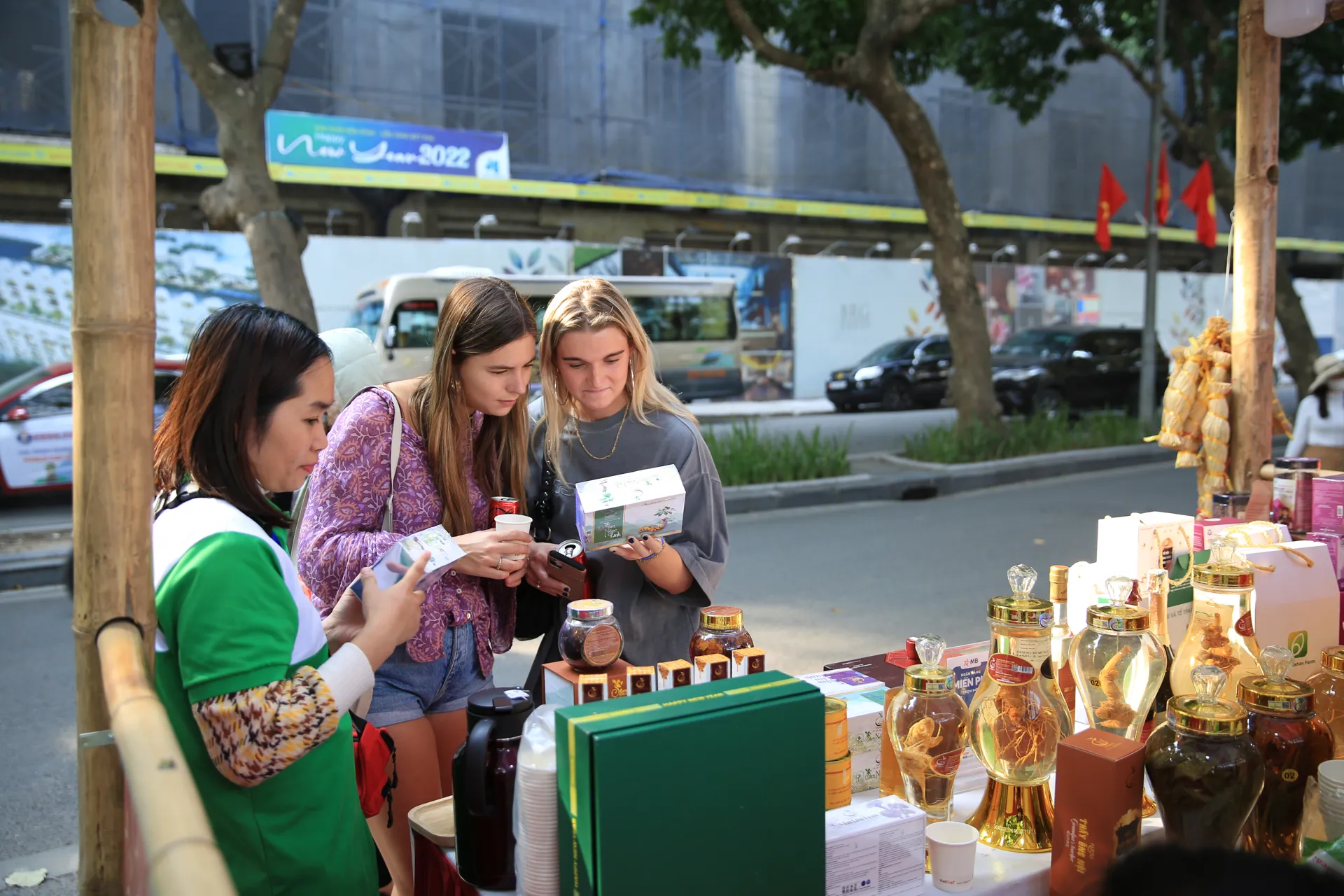 Tin tức tổng hợp hấp dẫn nhất trên báo in ra ngày 15/9/2023