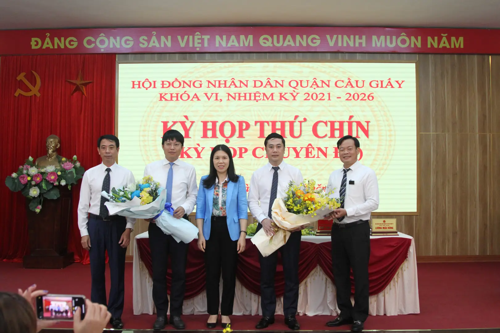 Ông Ngô Ngọc Phương giữ chức vụ Phó Chủ tịch UBND quận Cầu Giấy