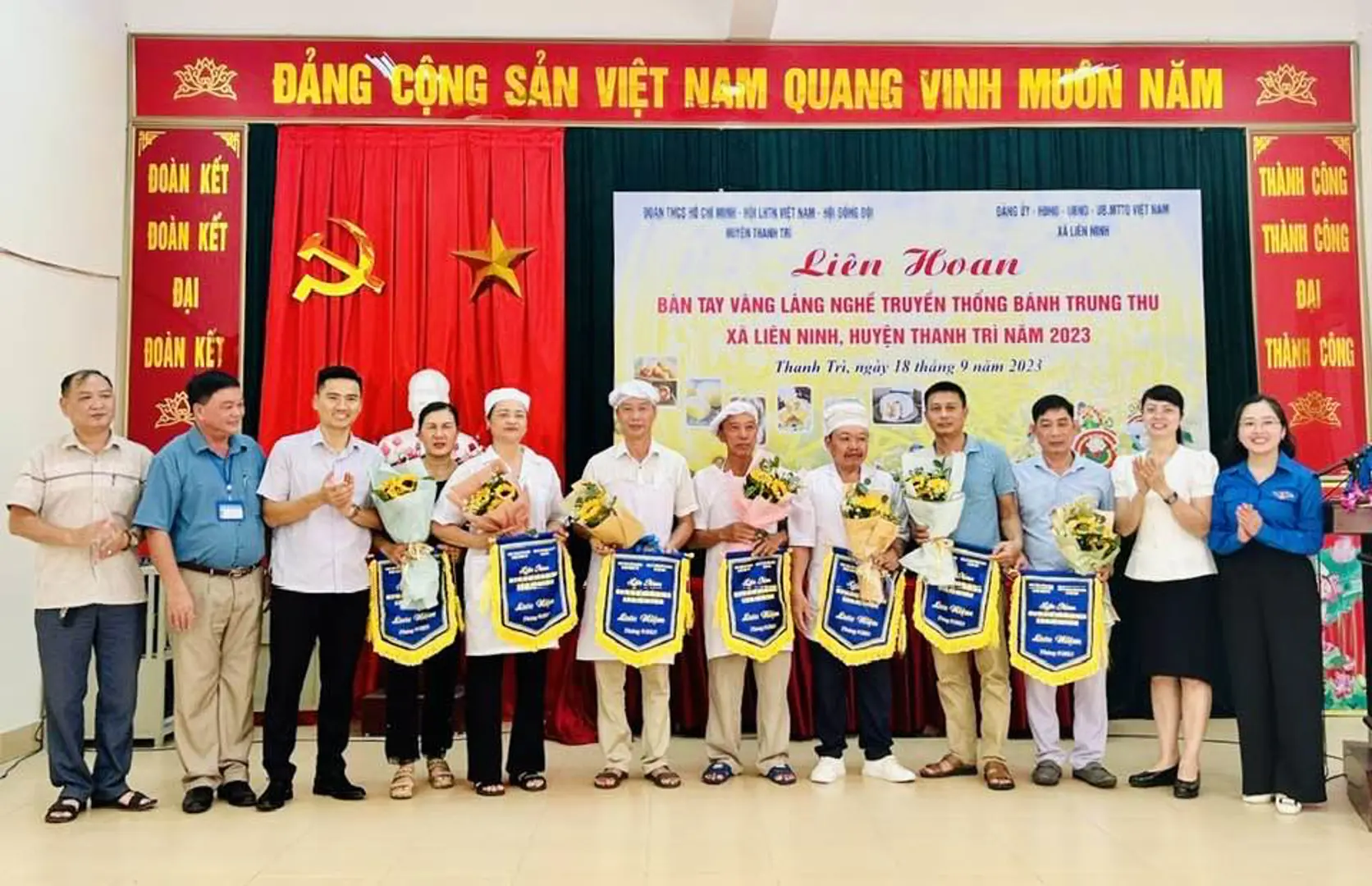 Liên hoan Bàn tay vàng Làng nghề truyền thống bánh Trung thu huyện Thanh Trì