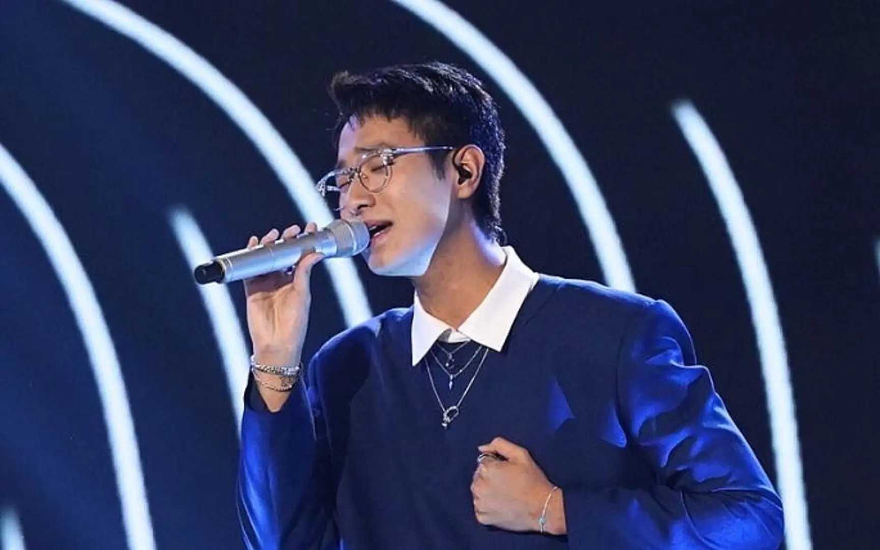 Nam sinh Hà Nội tỏa sáng tại Vietnam Idol