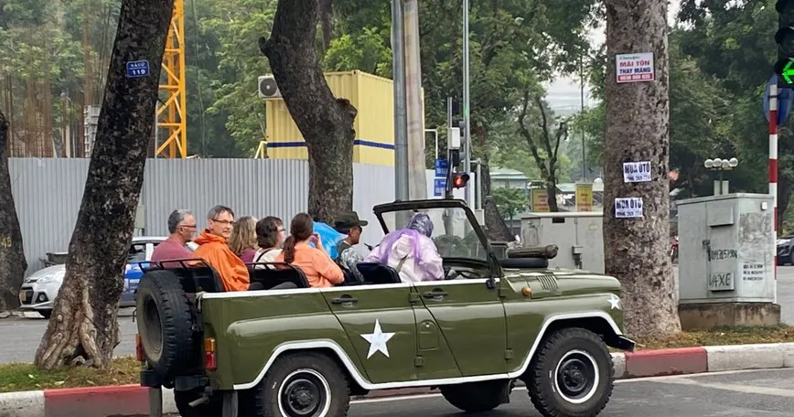 Kiểm tra xe UAZ chở khách du lịch: Phải làm thực chất
