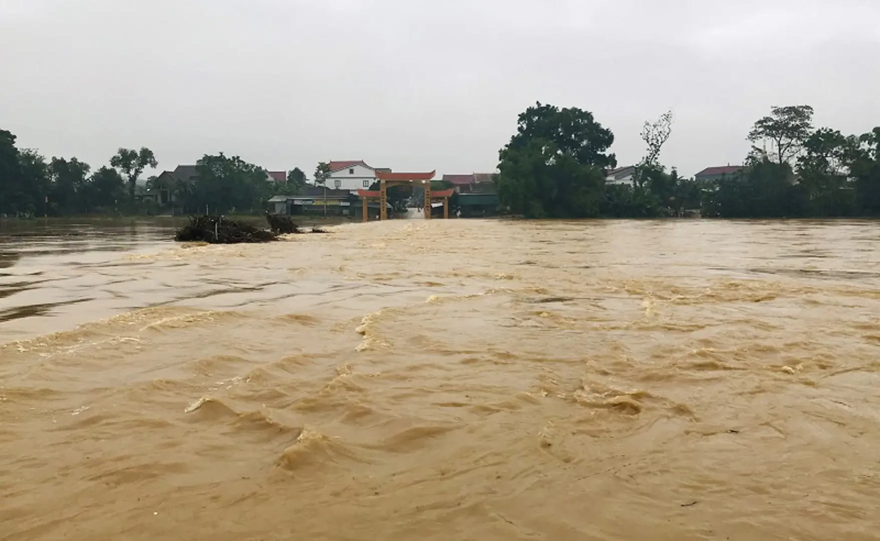 Hà Tĩnh: Khẩn trương ứng phó, khắc phục hậu quả mưa lũ