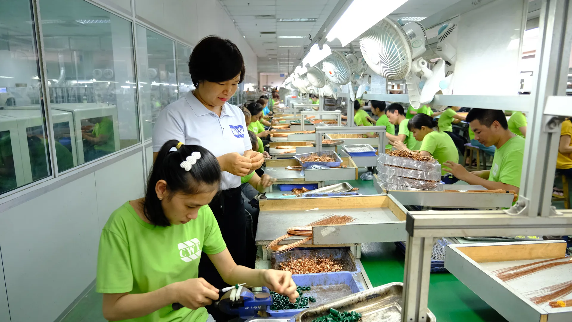 Thêm nhiều dự báo lạc quan cho tăng trưởng những tháng cuối năm