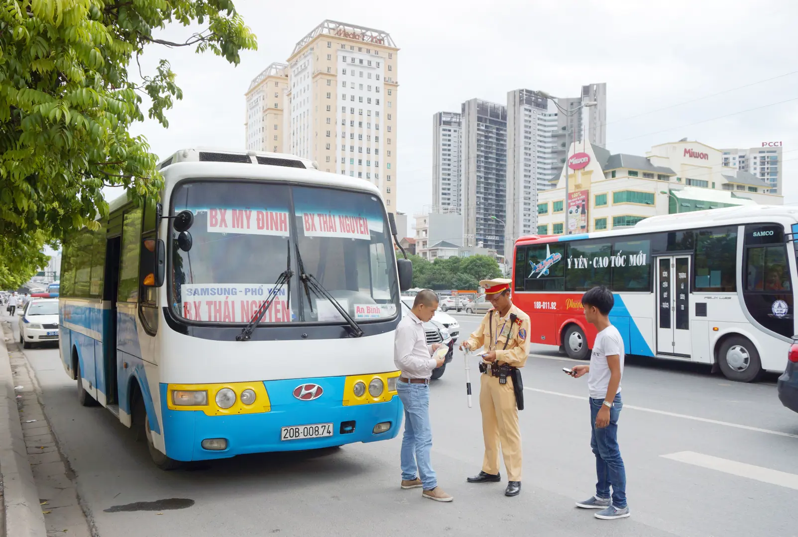 Tin tức hấp dẫn nhất trên báo in ra ngày 5/10/2023