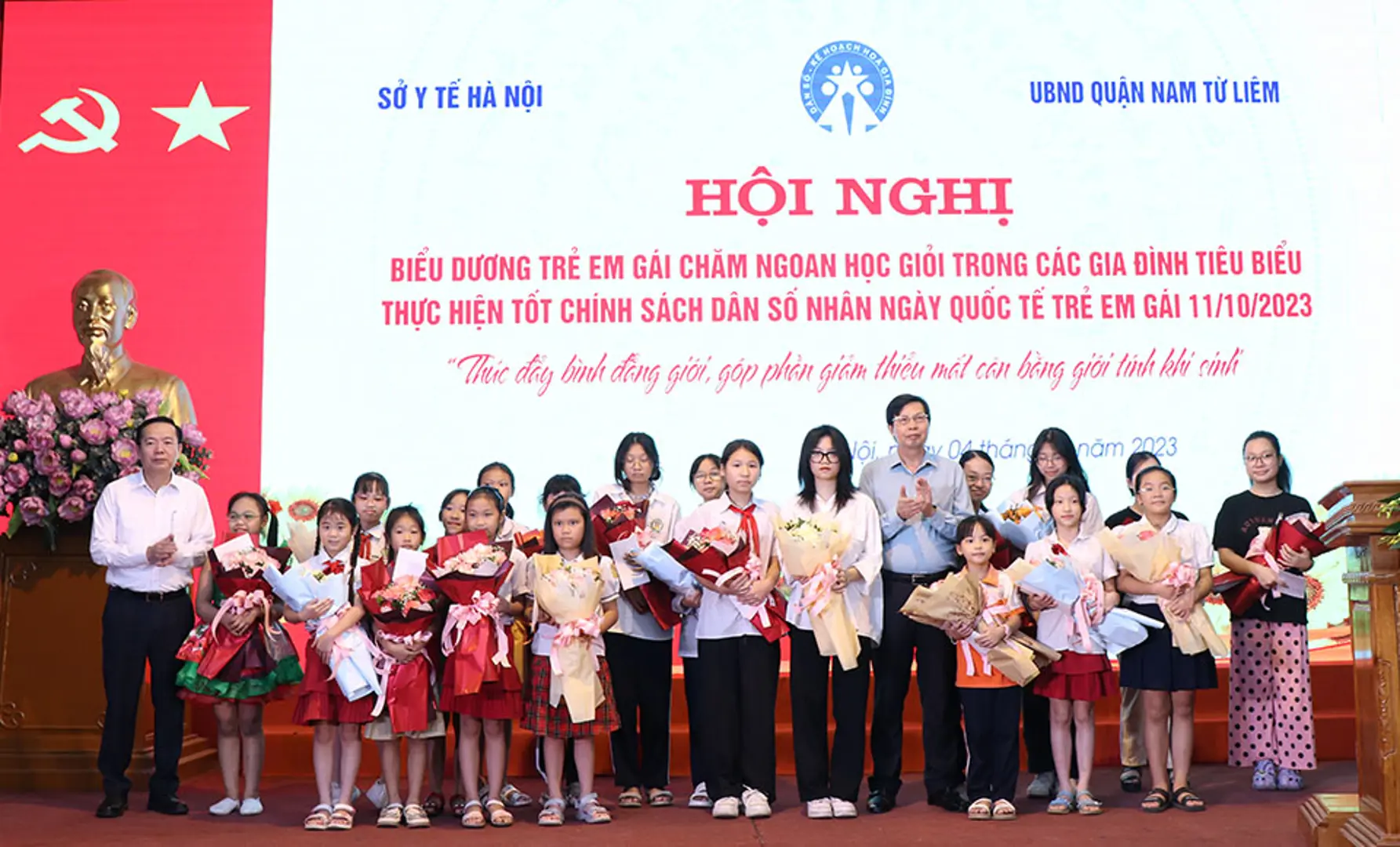 Tuyên dương 100 trẻ em gái tiêu biểu chăm ngoan, học giỏi tại Nam Từ Liêm