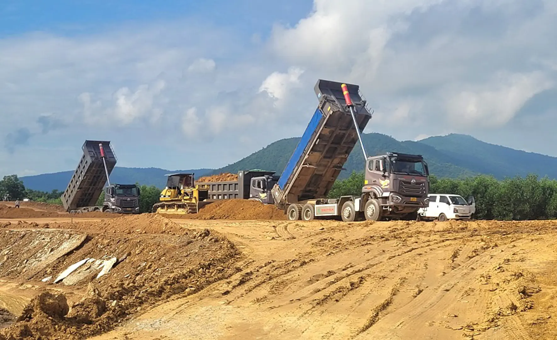 Hà Tĩnh: Quyết liệt giải phóng mặt bằng các dự án trọng điểm