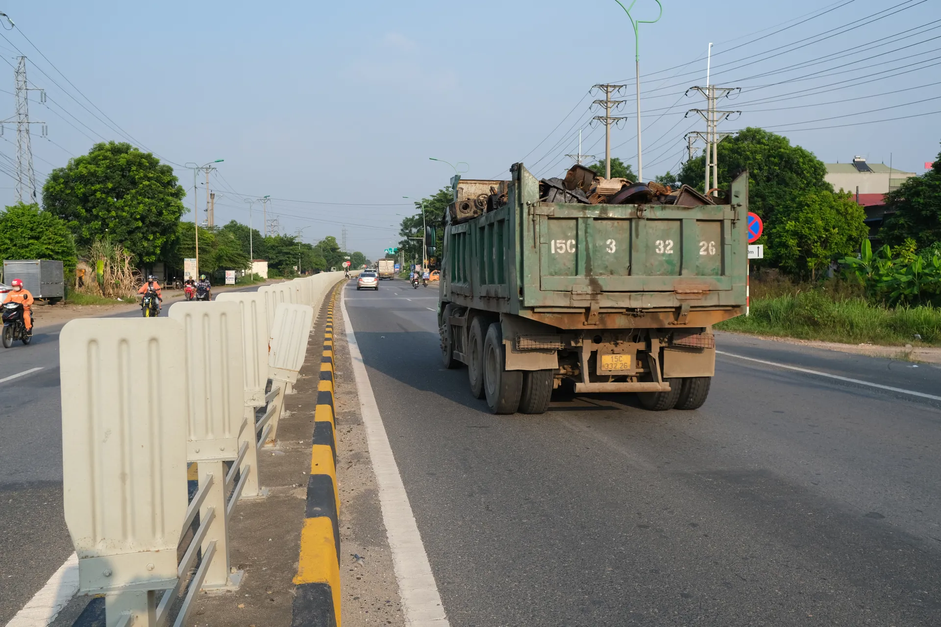 Vĩnh Phúc: Hiểm nguy rình rập trên QL2 tránh thành phố Vĩnh Yên