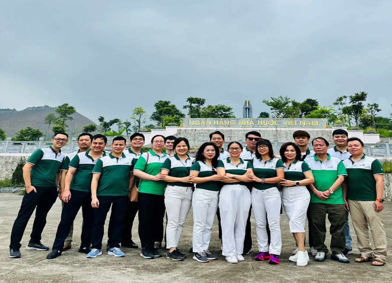 Phát huy tinh thần đoàn kết, xây dựng tập thể vững mạnh