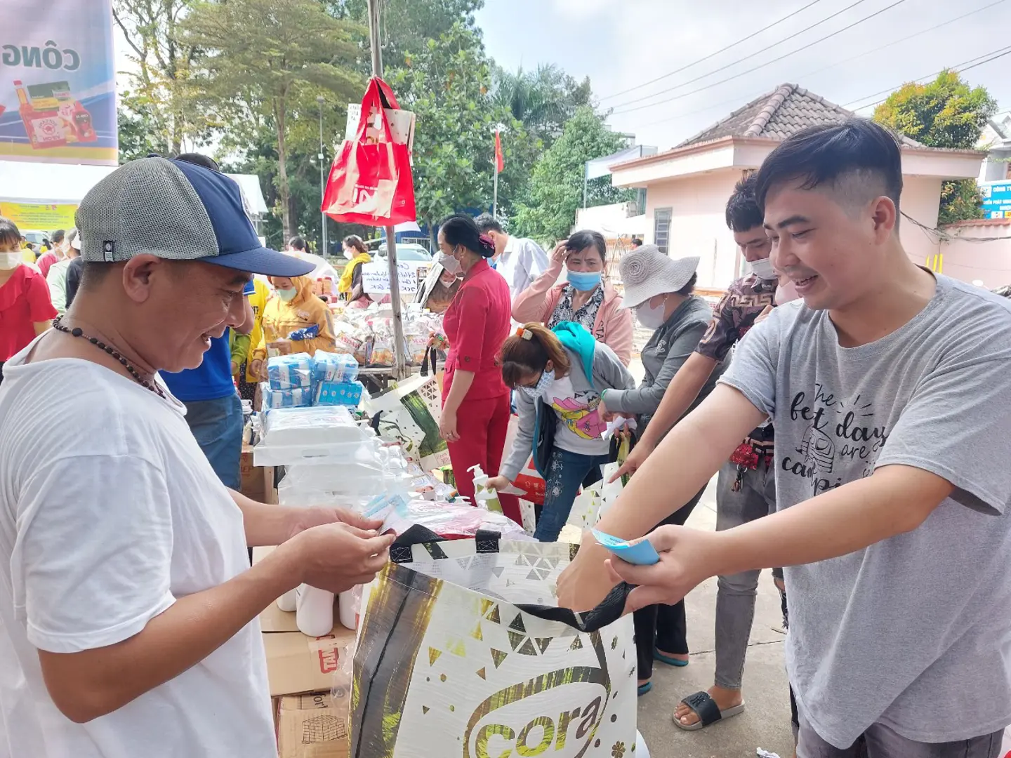 Sôi nổi ngày hội đồng hành cùng thanh niên công nhân TP Hồ Chí Minh