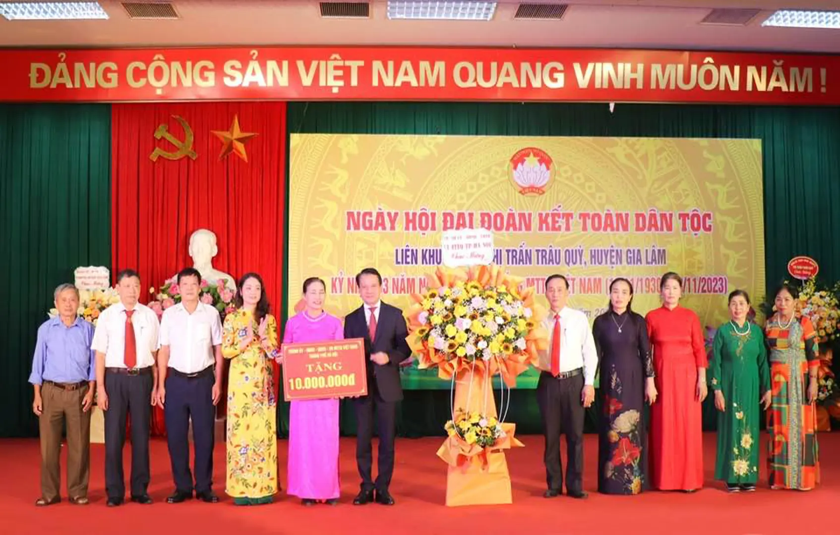 Chủ nhiệm UBKT Thành ủy dự Ngày hội Đại Đoàn kết tại Gia Lâm