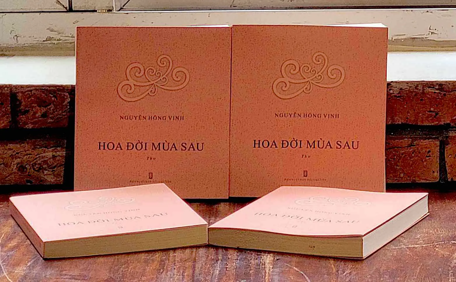 Nhà thơ, nhà báo, PGS.TS Nguyễn Hồng Vinh: "Cháy” hết mình cho từng con chữ