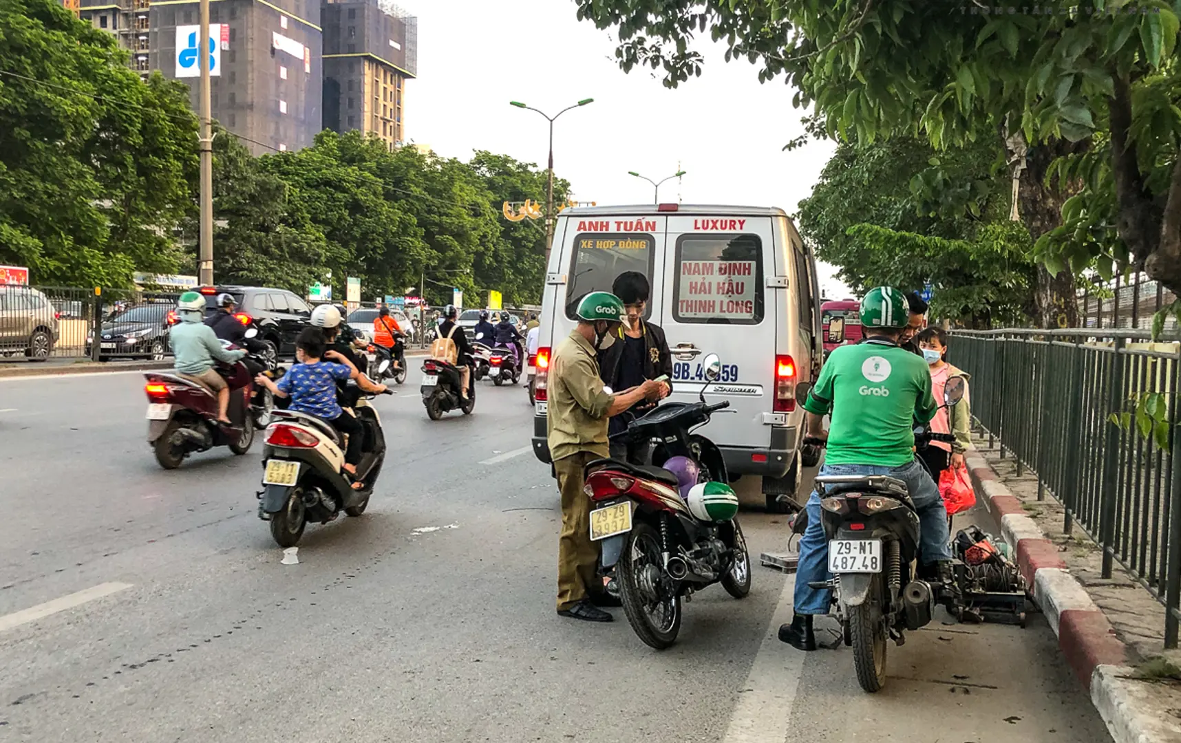 Ngăn chặn xe hợp đồng trá hình: Cần giải pháp linh hoạt