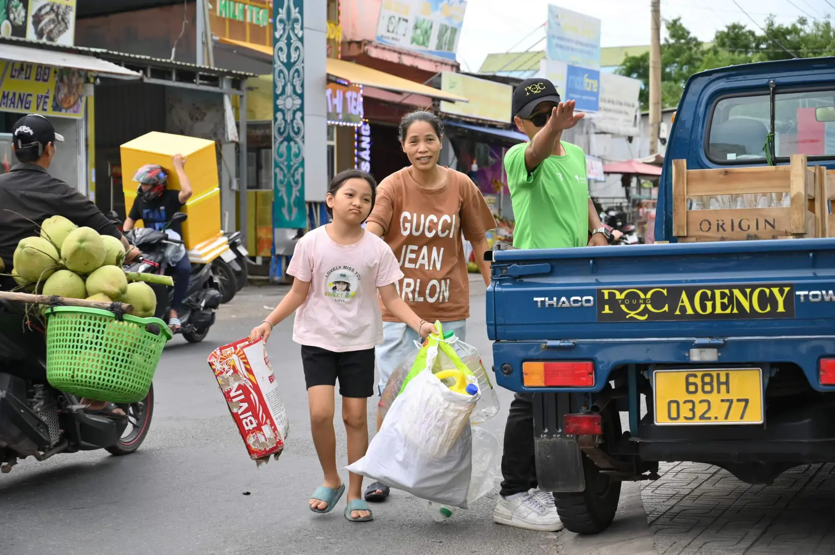 Dành trọn ngày chủ nhật để làm sạch bãi biển Phú Quốc