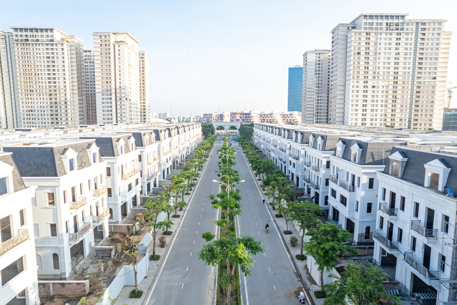 Biệt thự khu Tây Hà Nội bứt phá từ “đòn bẩy” vị trí