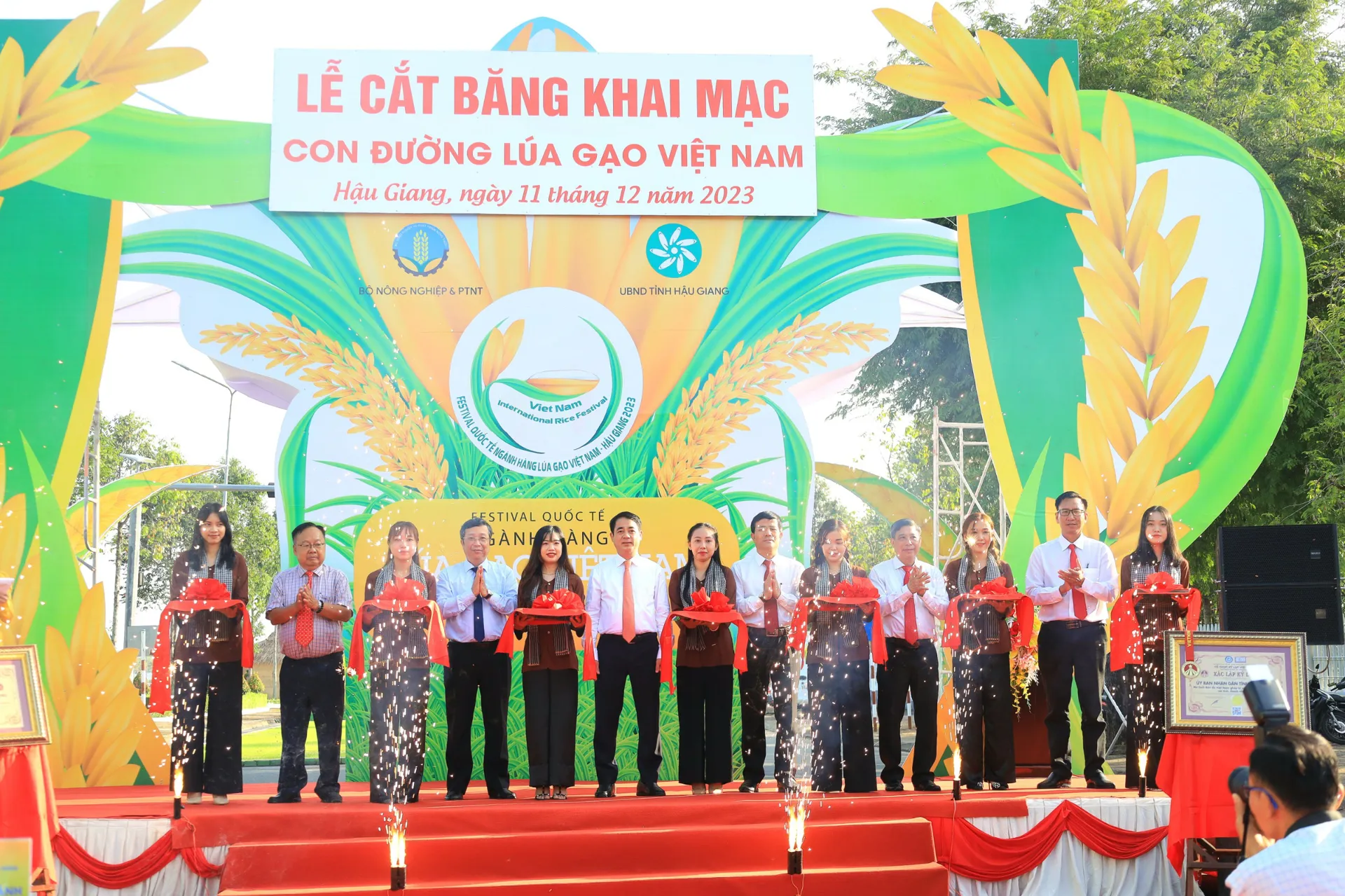 Khai mạc triển lãm "Con đường lúa gạo Việt Nam"