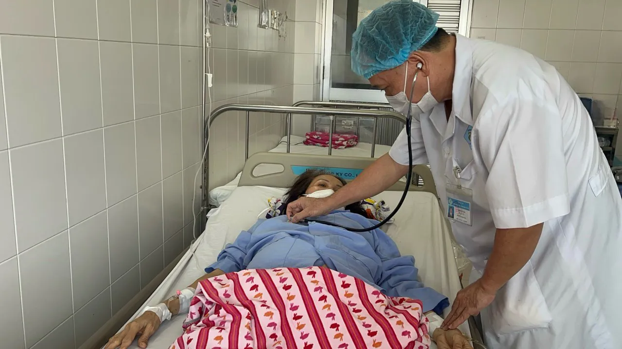 Cứu sống bệnh nhân vỡ phình động mạch gan hiếm gặp
