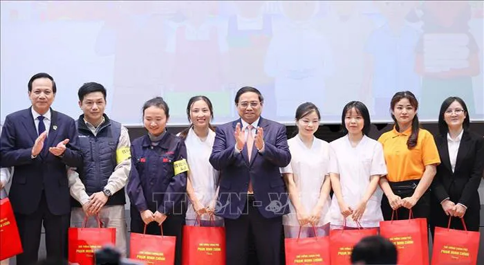 Tạo điều kiện sống và làm việc tốt nhất cho người lao động Việt Nam
