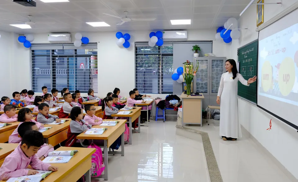 Ngành Giáo dục quan tâm giải quyết nhiều vấn đề nóng